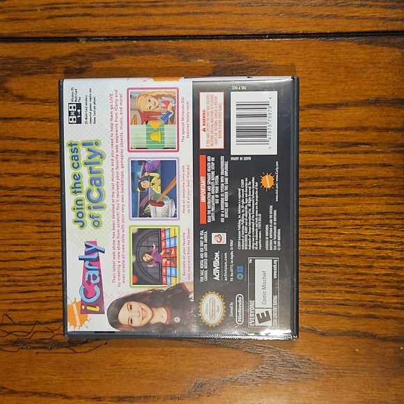 iCarly - Picture 2 of 3